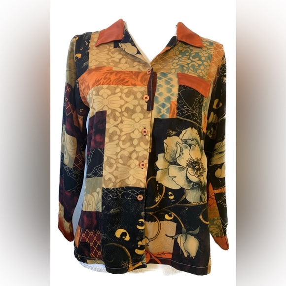 Zara Tops - 🎈 Vintage Zara print button up blouse. Large.
